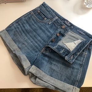 Hollister Jean Shorts Size 1 High Rise Boyfriend Short
